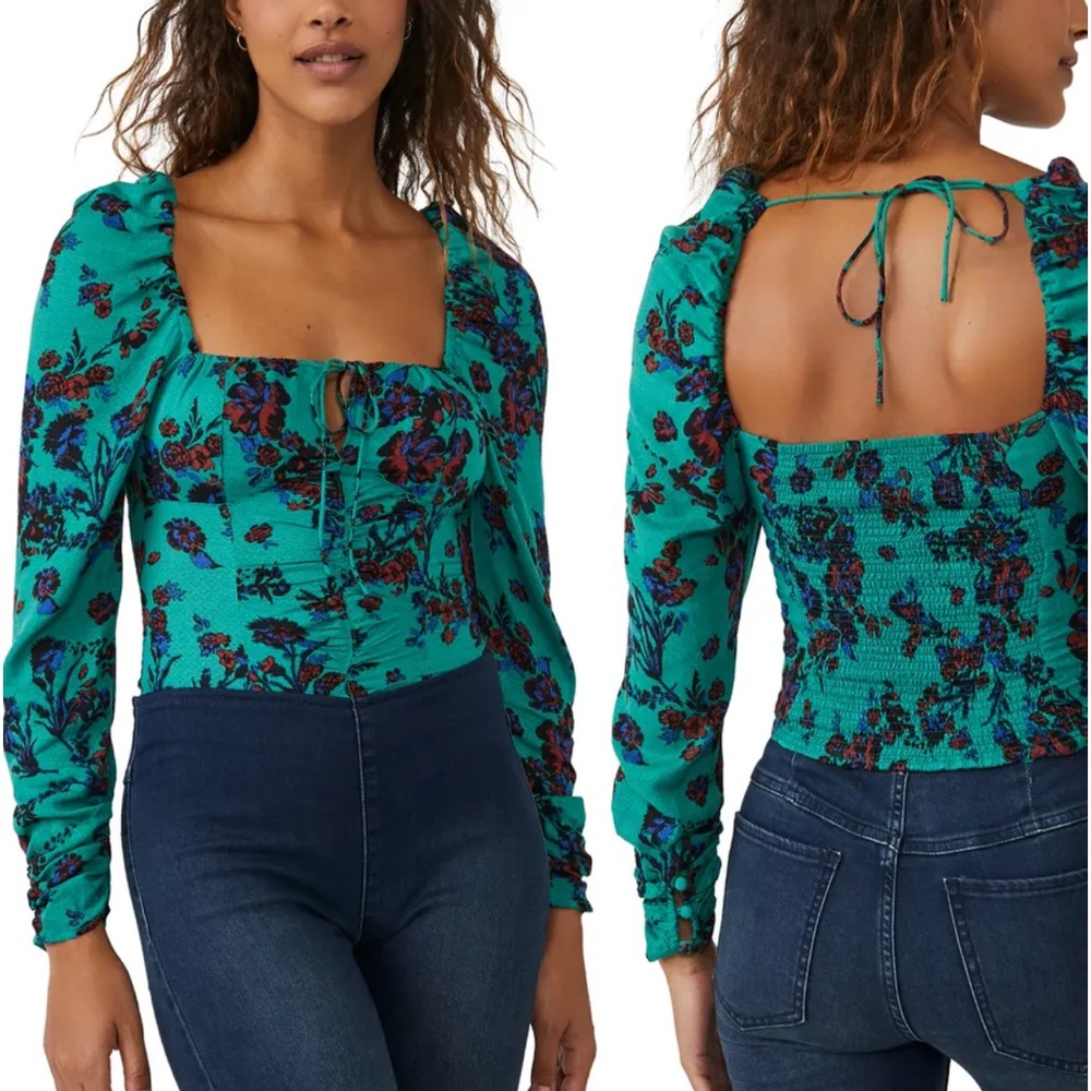 NWT Free People Hilary print keyhole neck top.